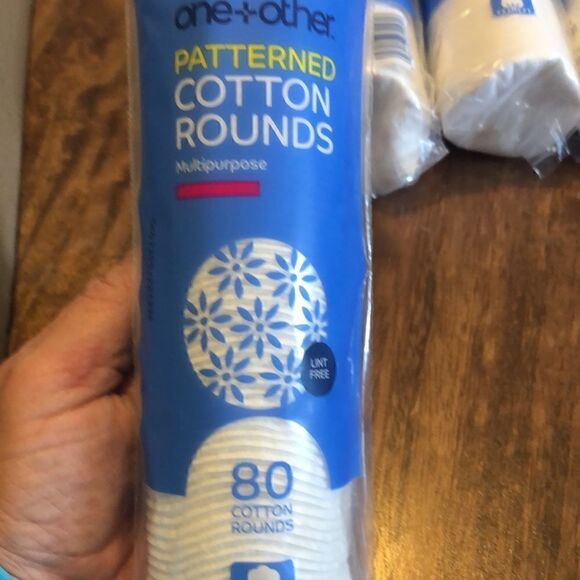 one+other Patterned Cotton Rounds, 80CT x 5 sleeves - Picture 2 of 3